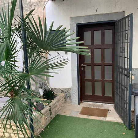 3-floors House Ksenija, Old-town Apartment