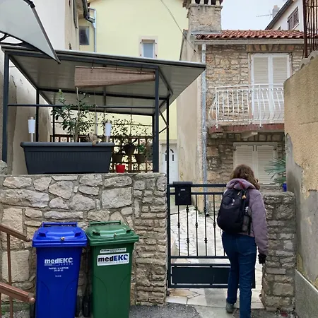 Apartment 3-floors House Ksenija, Old-town *