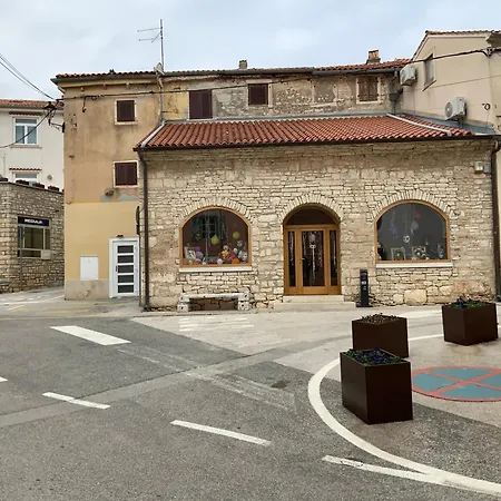 3-floors House Ksenija, Old-town