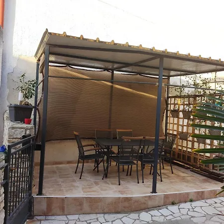 Apartment 3-floors House Ksenija, Old-town